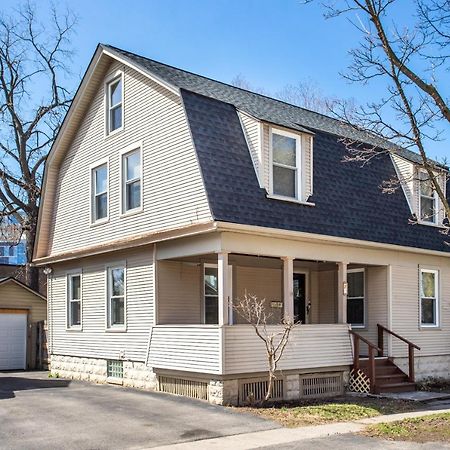Spacious Home With In-Unit Laundry, Parking, 1Gb Wifi, & Patio Deck ロチェスター エクステリア 写真