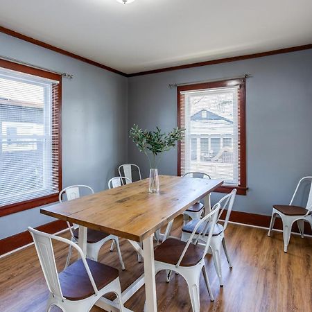 Spacious Home With In-Unit Laundry, Parking, 1Gb Wifi, & Patio Deck ロチェスター エクステリア 写真