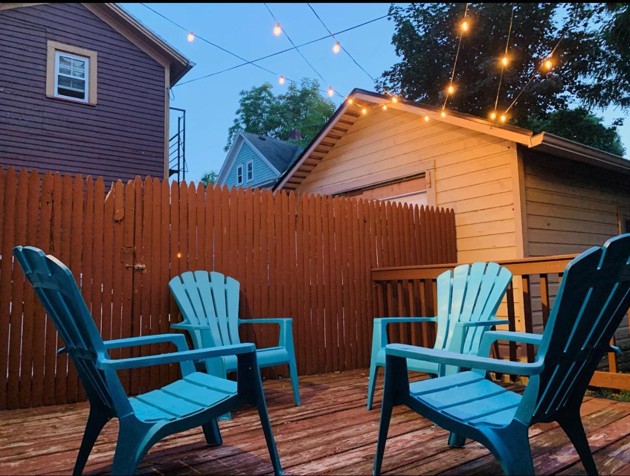 Spacious Home With In-Unit Laundry, Parking, 1Gb Wifi, & Patio Deck ロチェスター エクステリア 写真